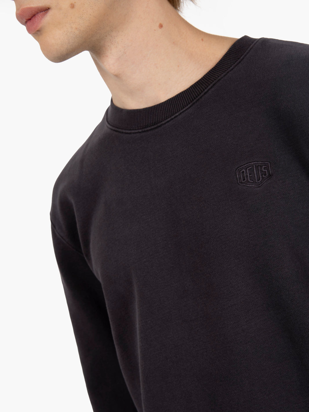 Shield garment dyed crew black