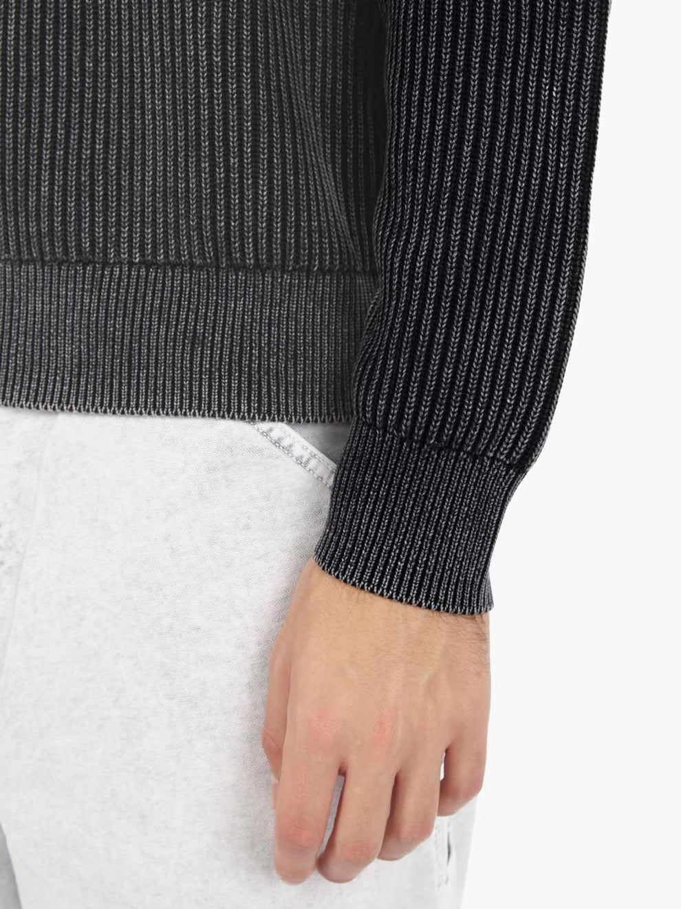 Crew Neck acid wash black