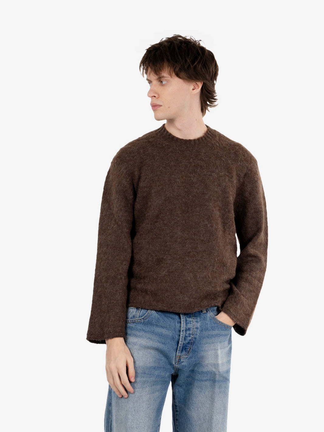 Raw-edge crew neck sweater brown