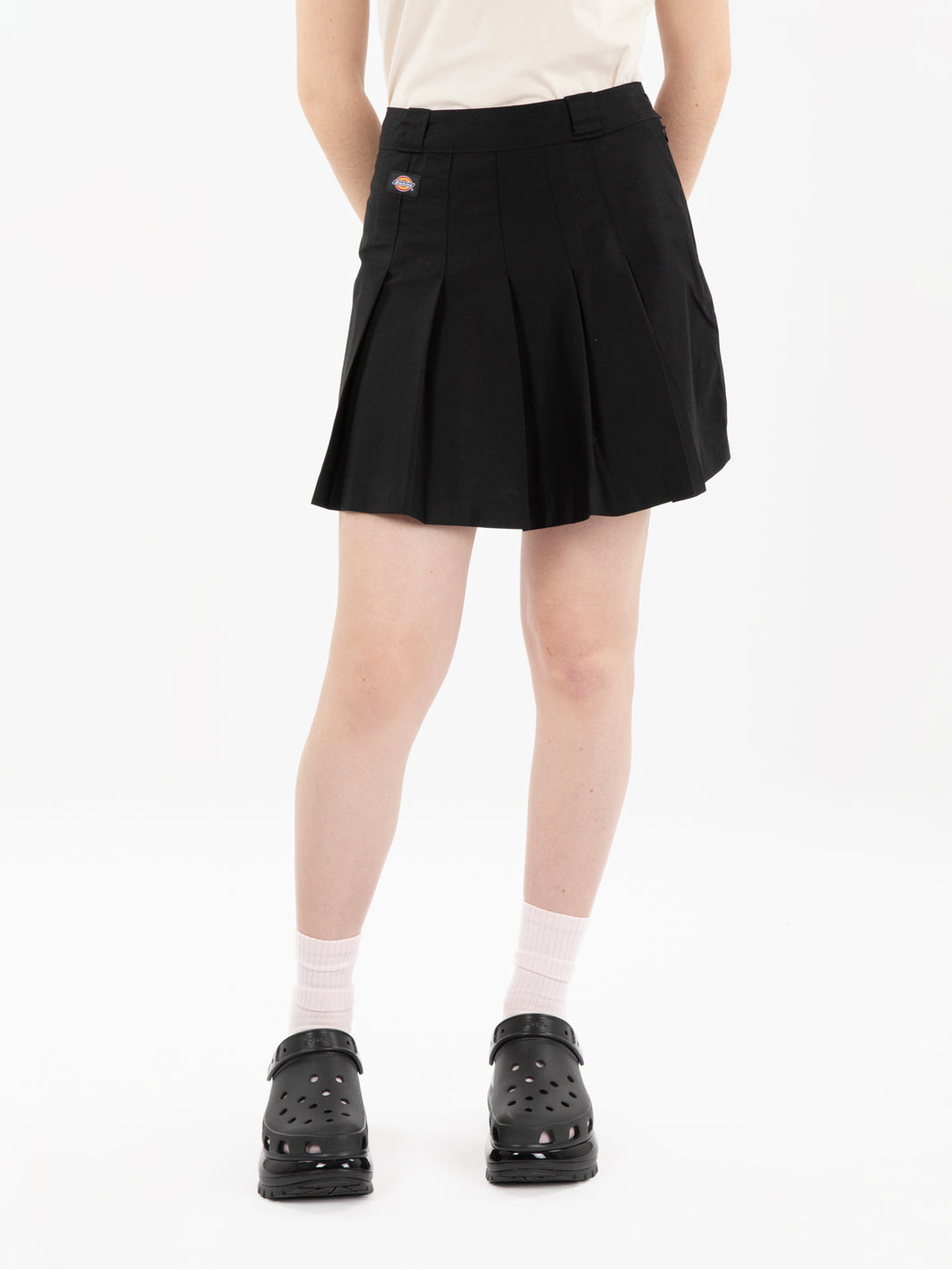 Elizaville black pleated skirt