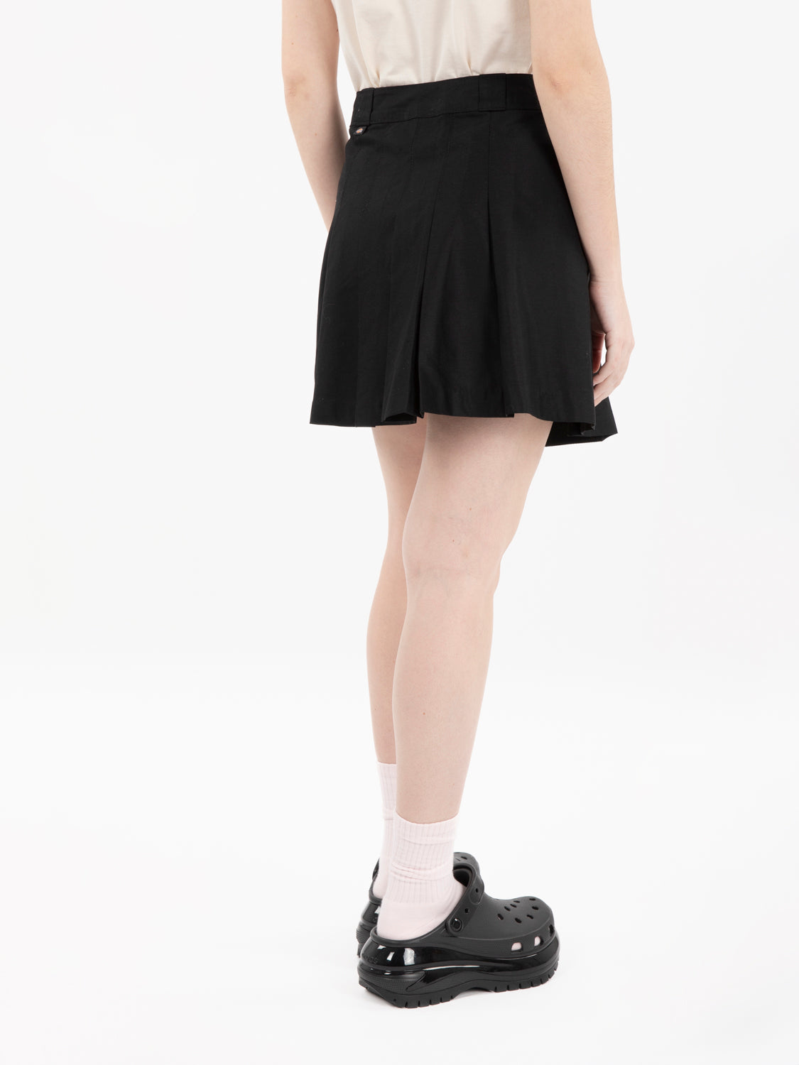 Elizaville black pleated skirt