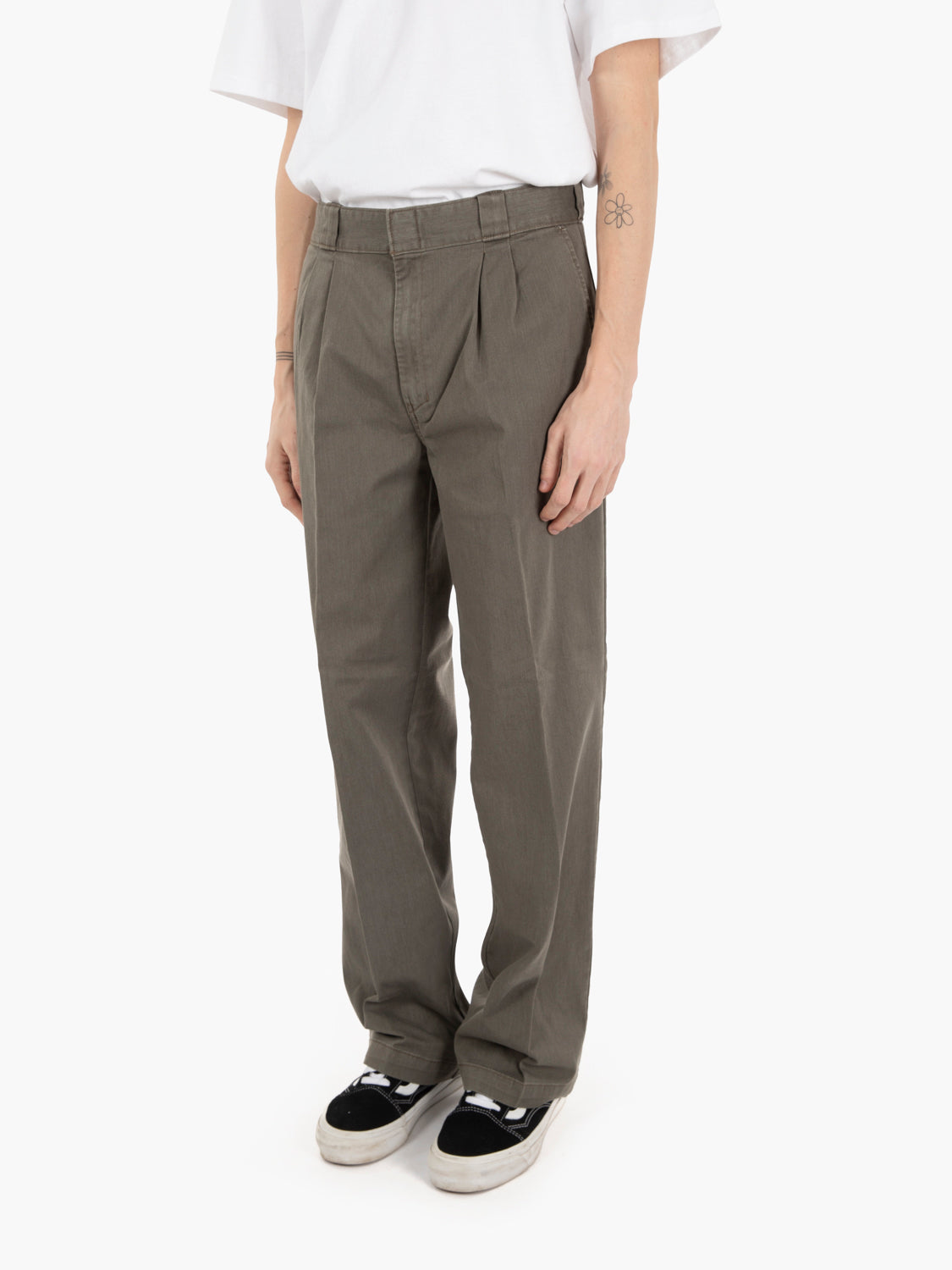 Unionville pleated work pant military green