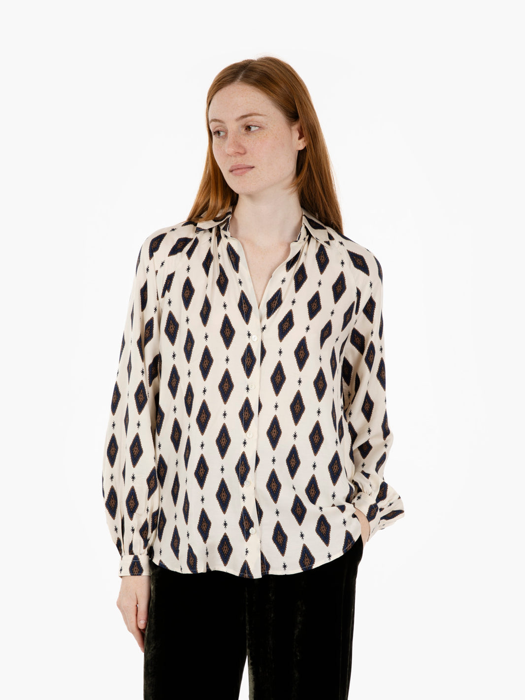 Ivory/dark brown diamond pattern shirt