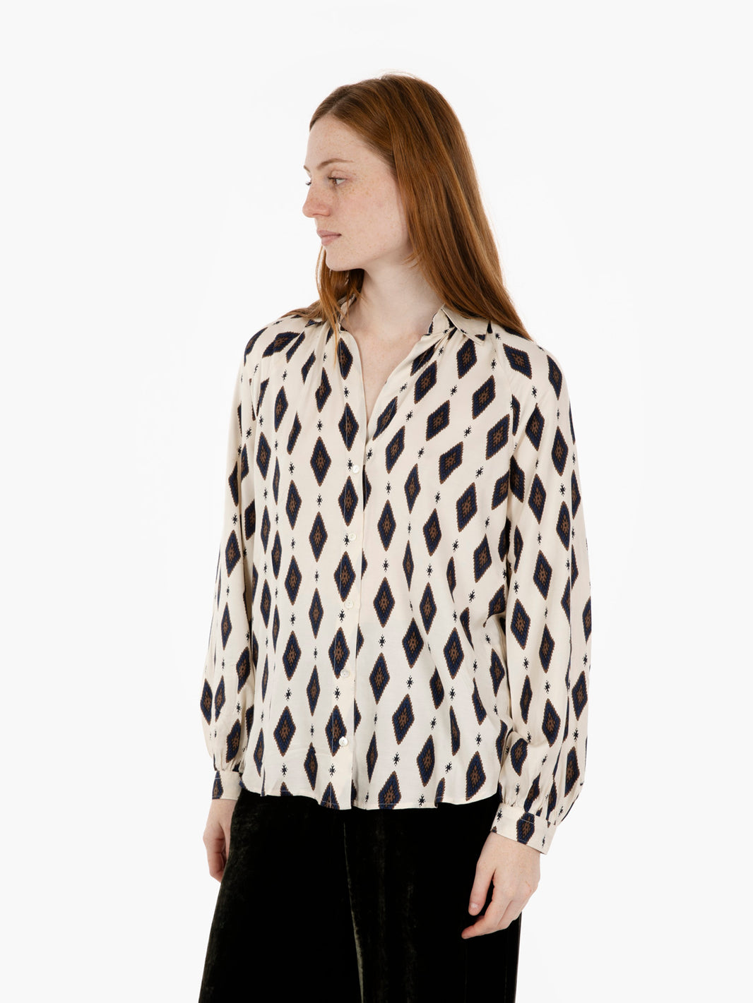 Ivory/dark brown diamond pattern shirt