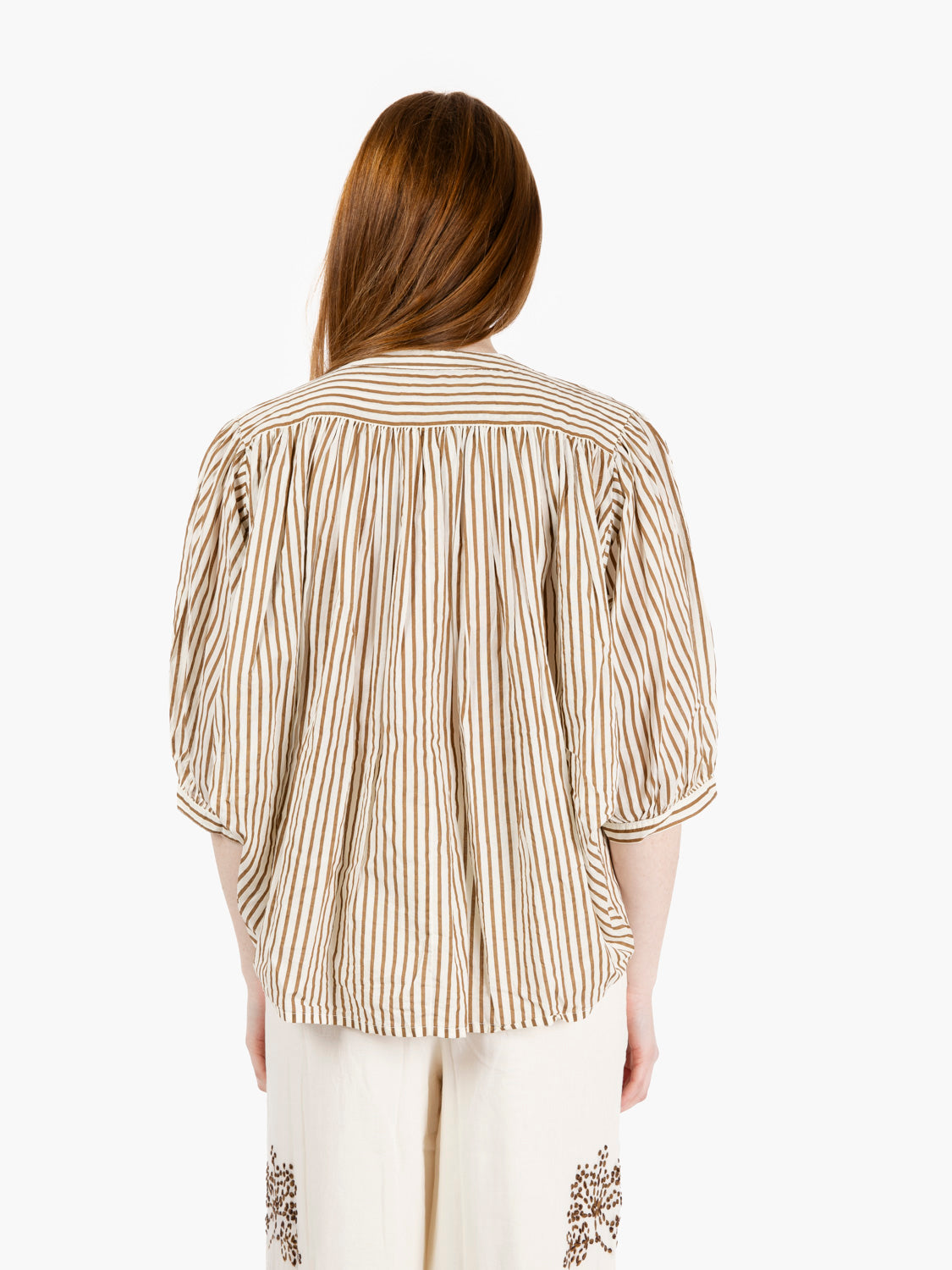 Oversized 3/4 sleeve striped shirt white / dark brown