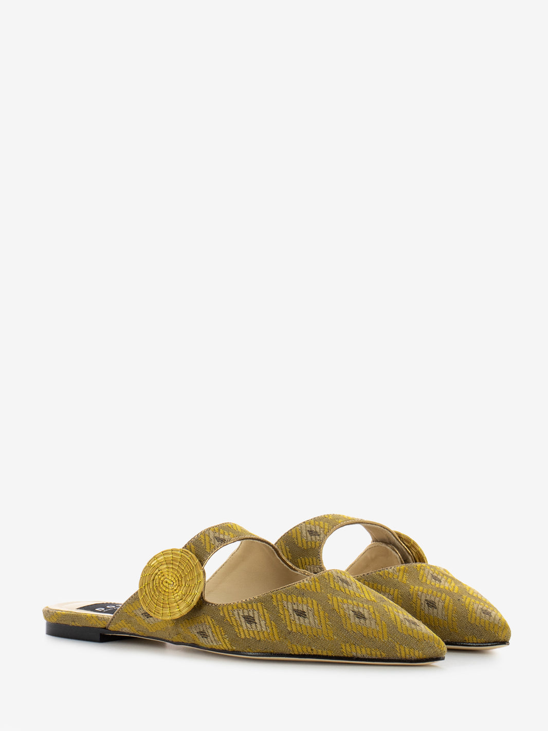 Yellow/gold rhombus pattern sabot
