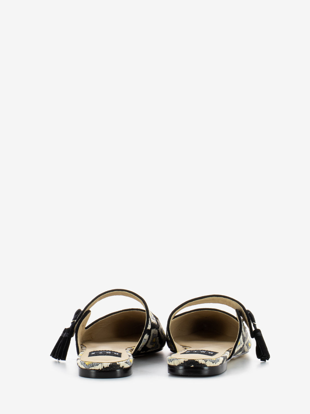 Black/beige diamond pattern sabot