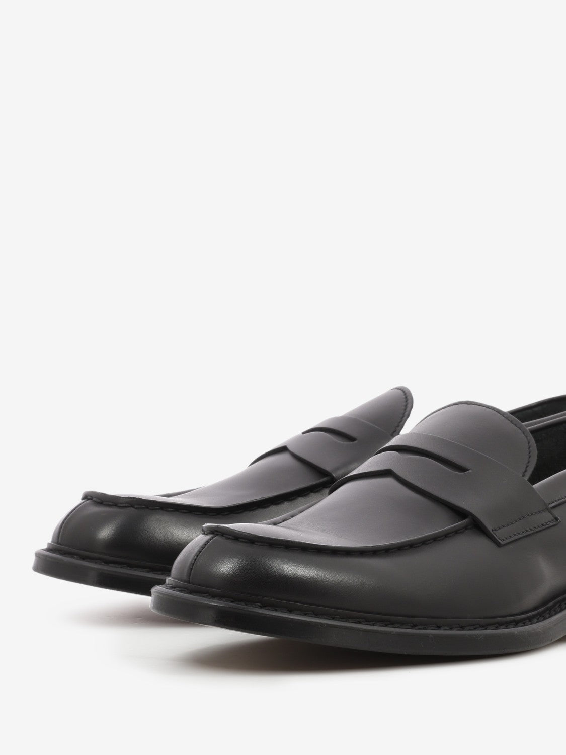 Black nappa loafer