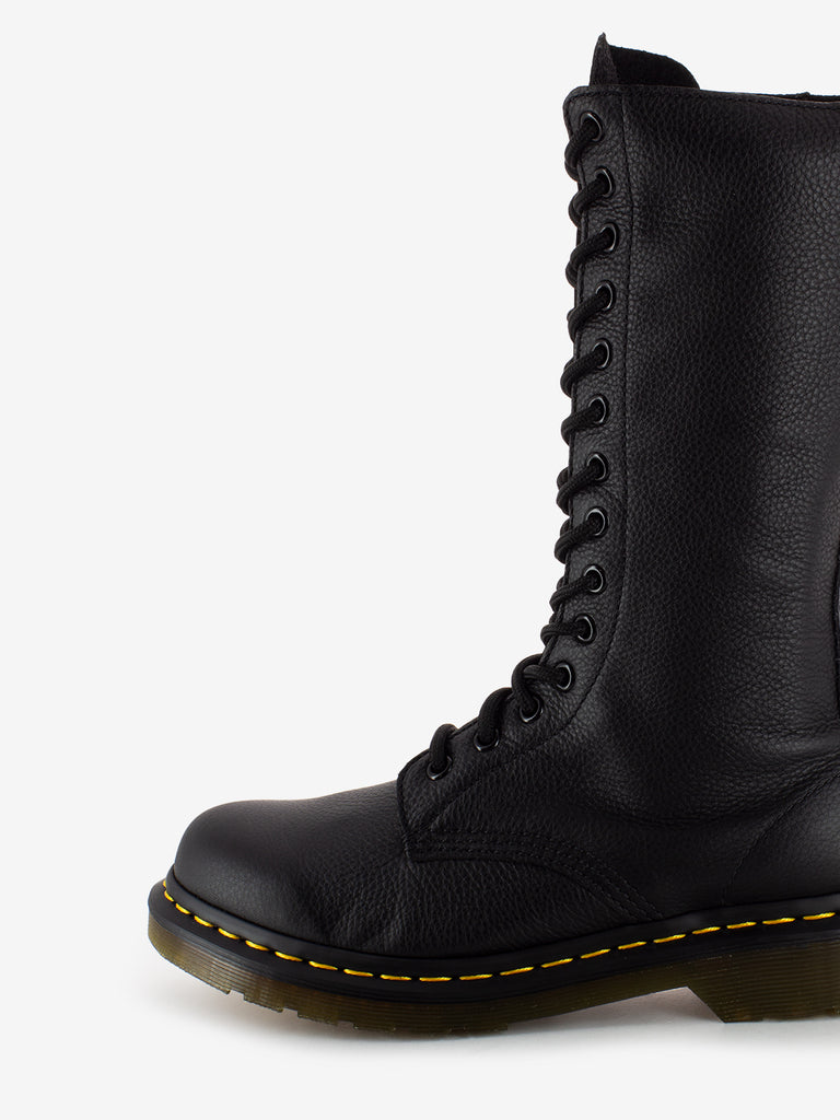 DR. MARTENS - Anfibi Virginia a suola bassa black