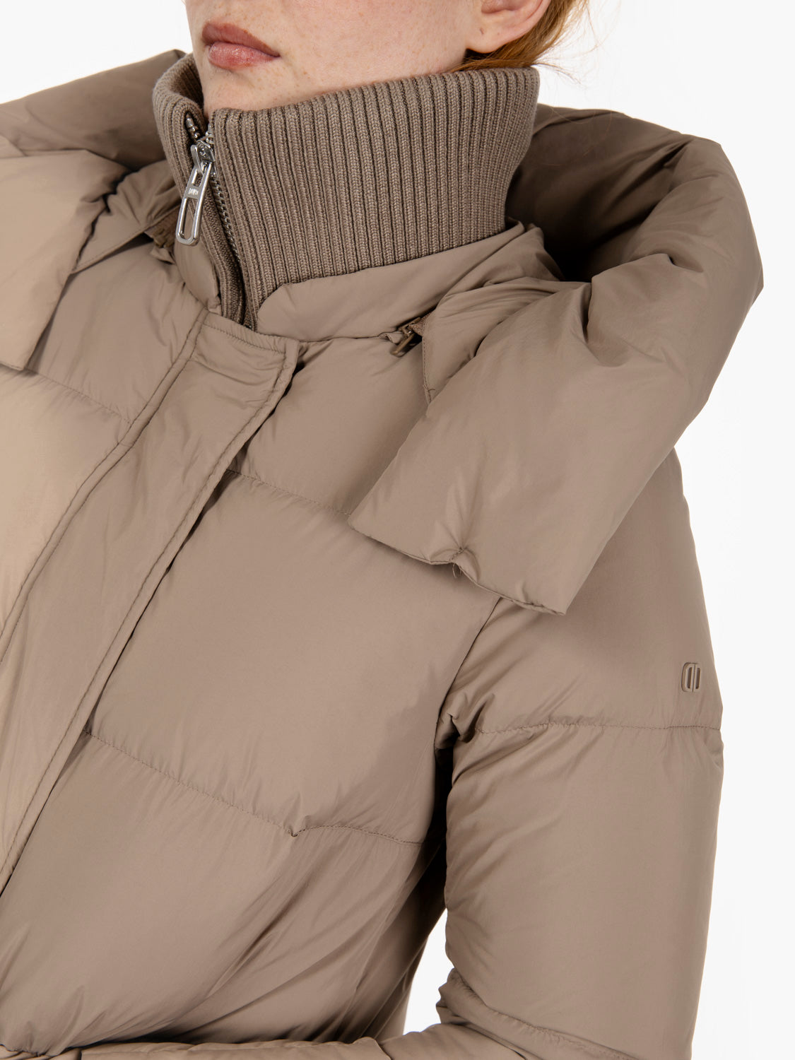 Piumino lungo Fully con cappuccio marrone