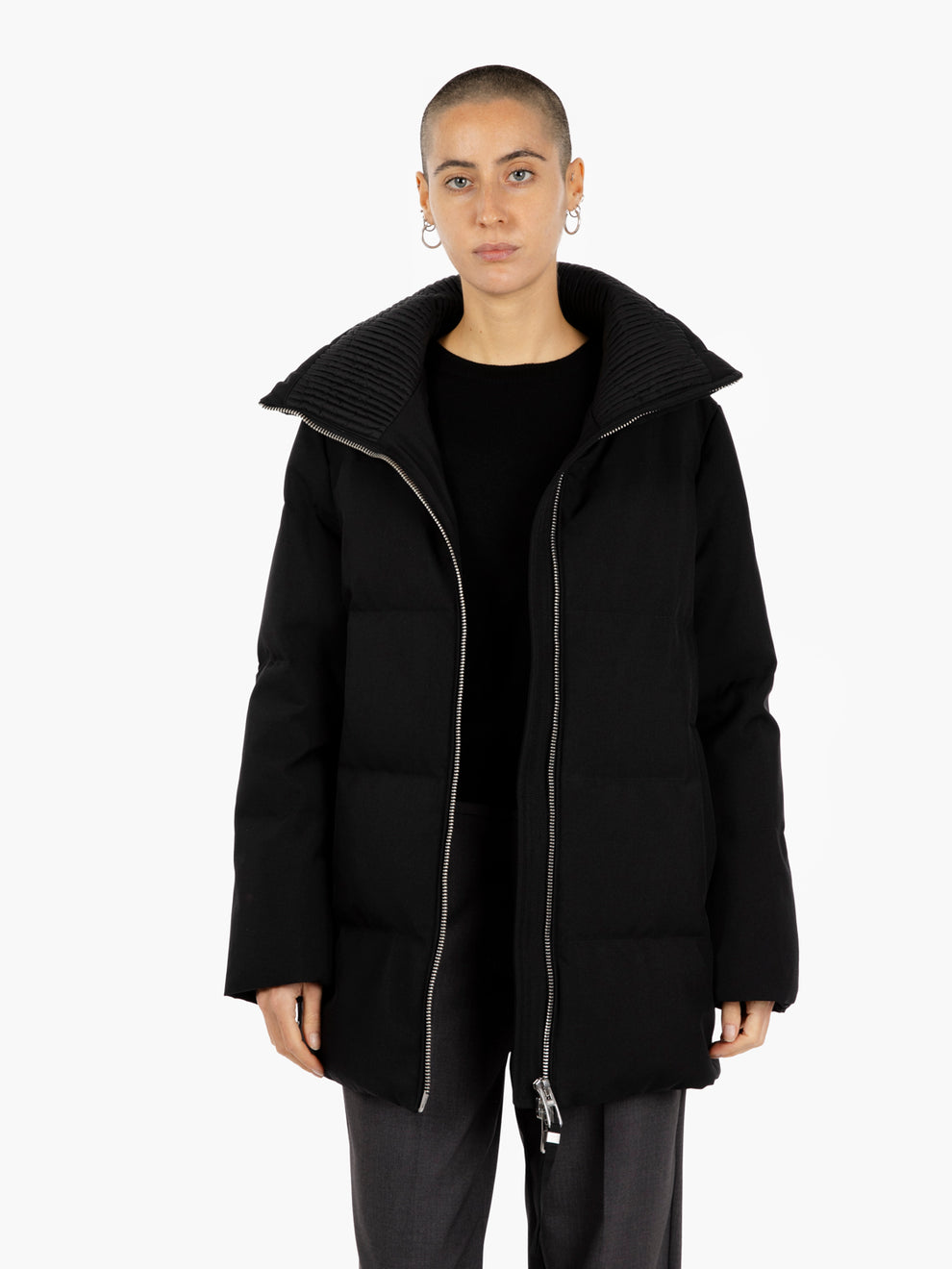 Melody down jacket with black high collar