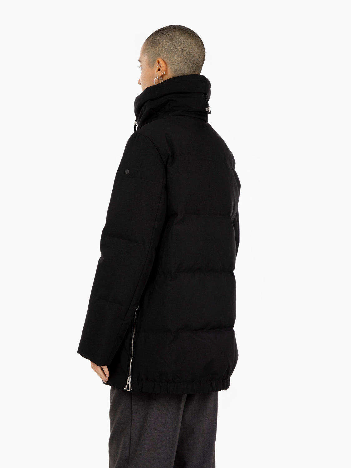 Melody down jacket with black high collar