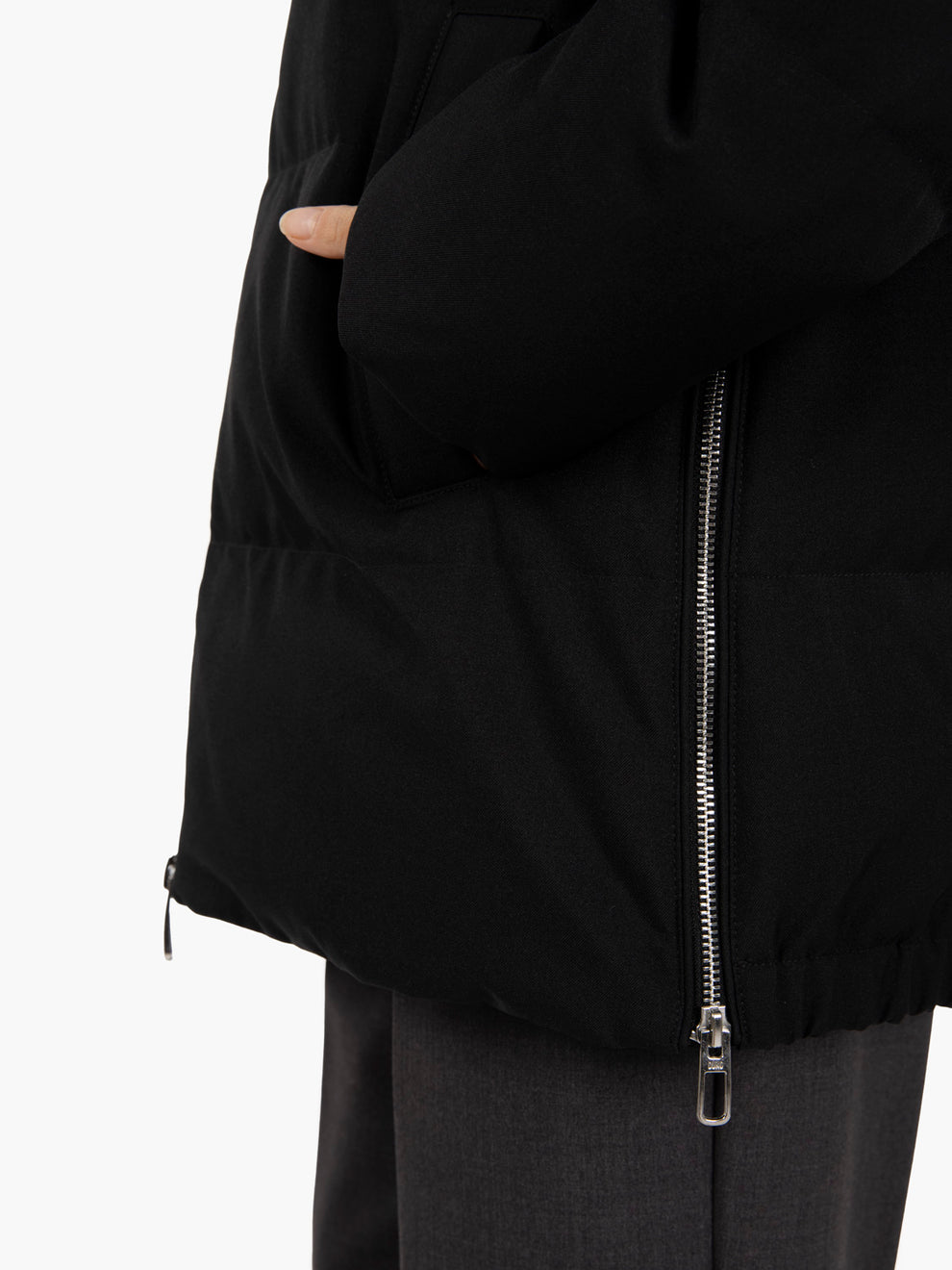 Melody down jacket with black high collar