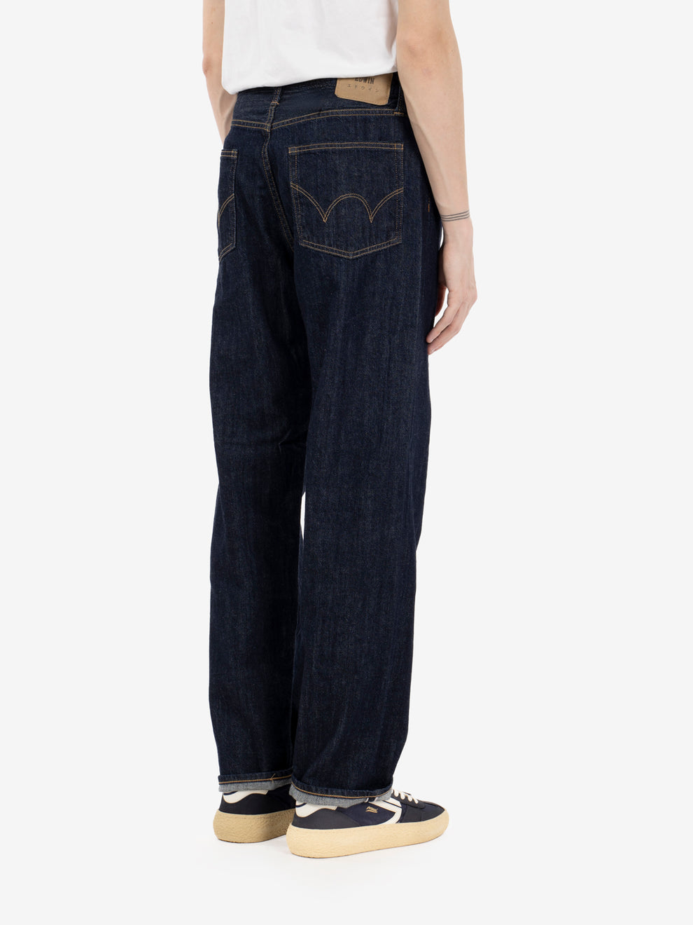 Loose fit rinsed blue jeans