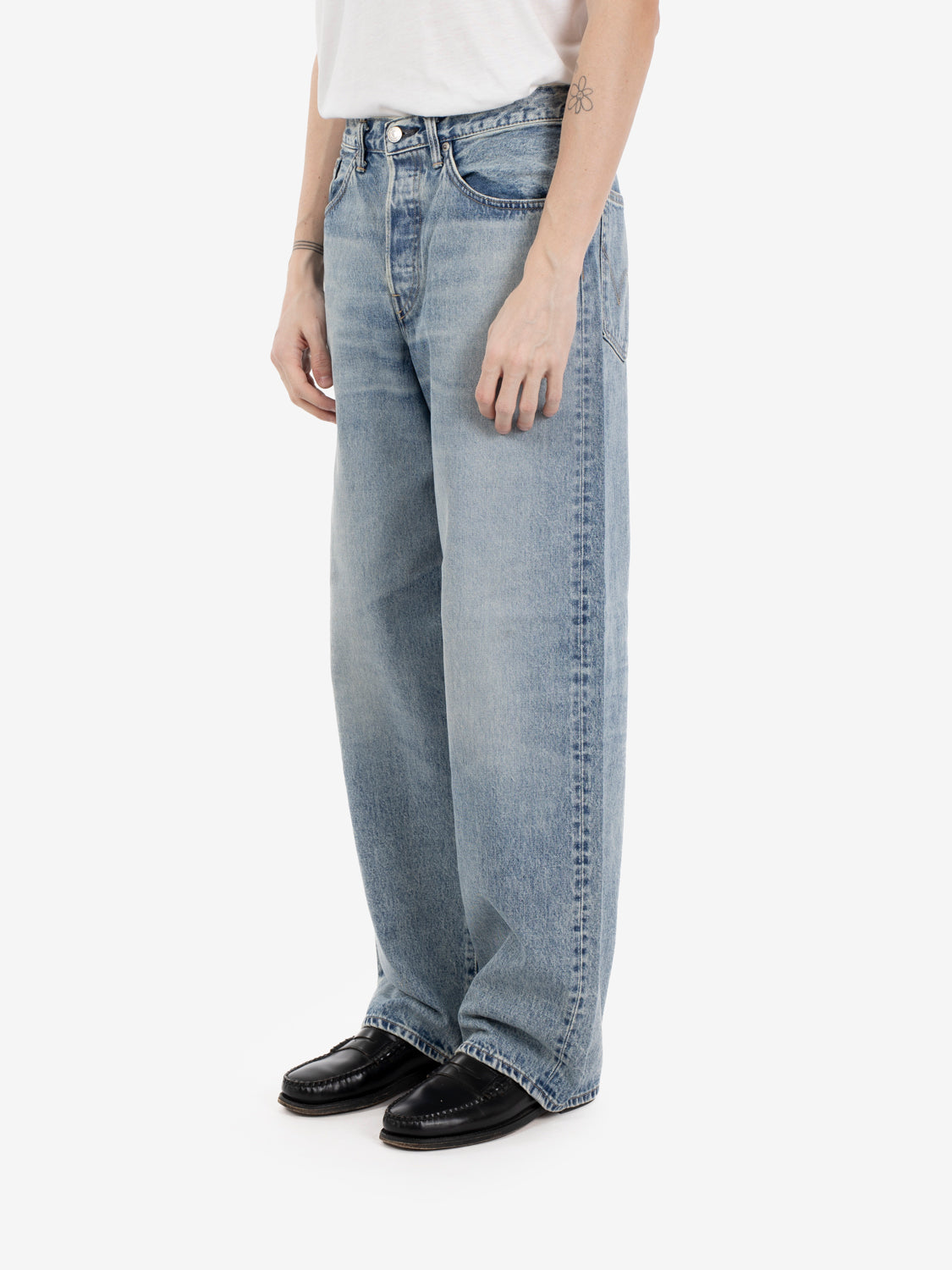 Wide jeans in light used selvedge cotton