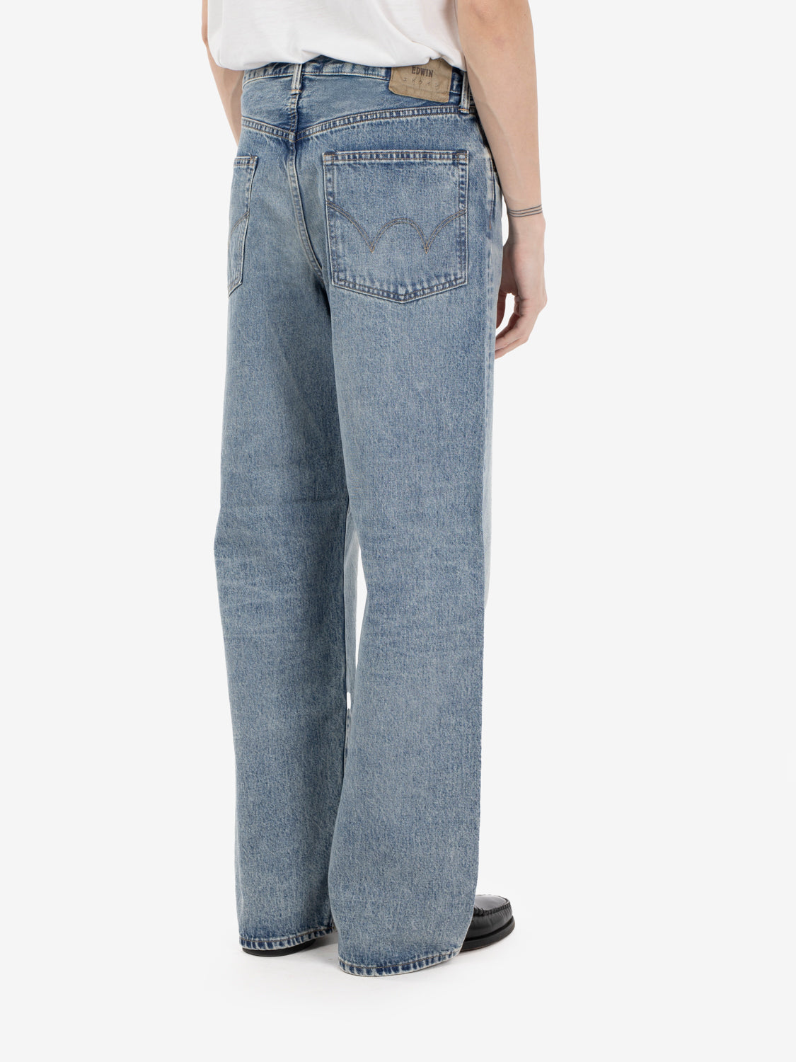 Wide jeans in light used selvedge cotton