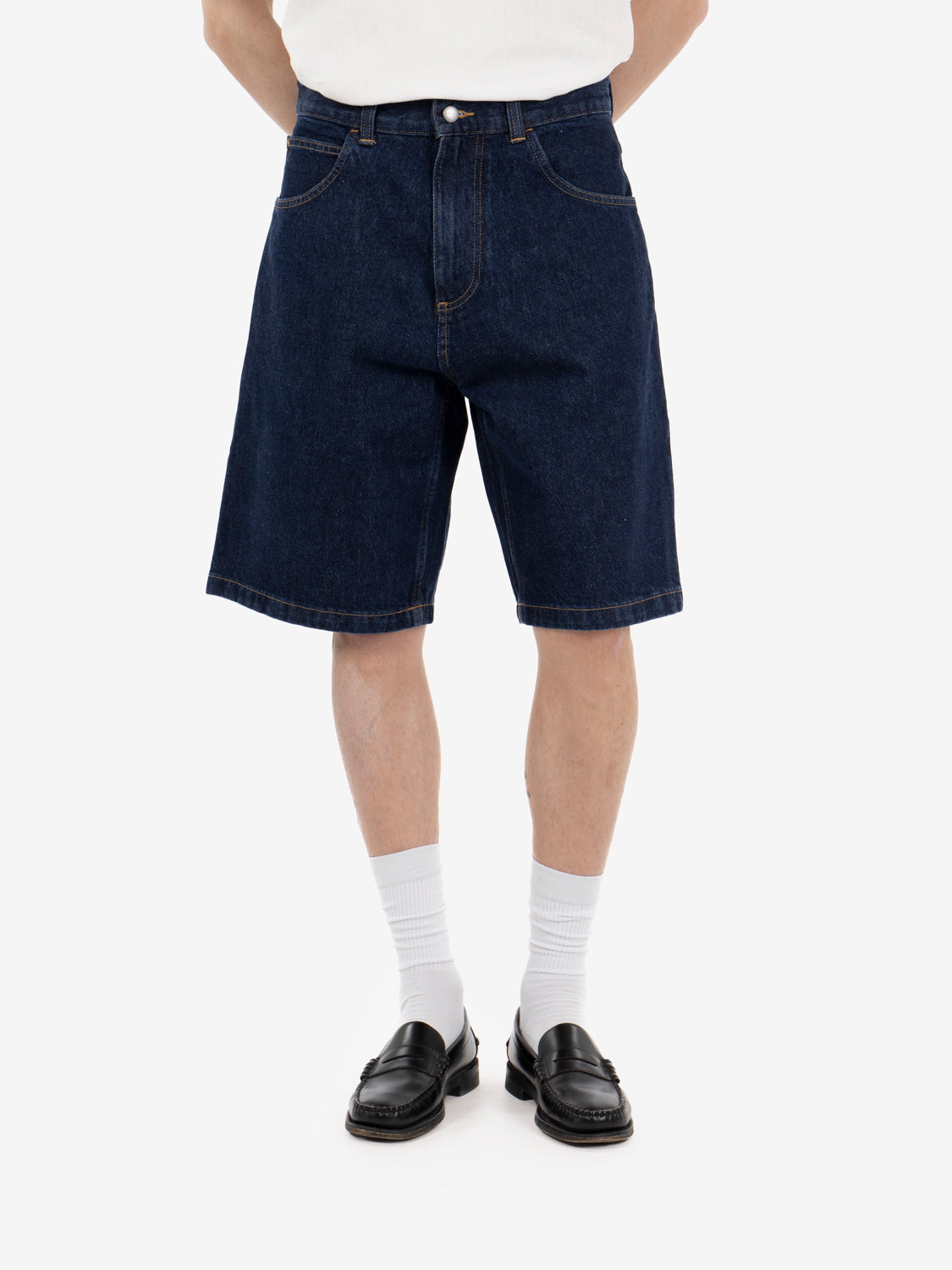 Worker short dark marble wash