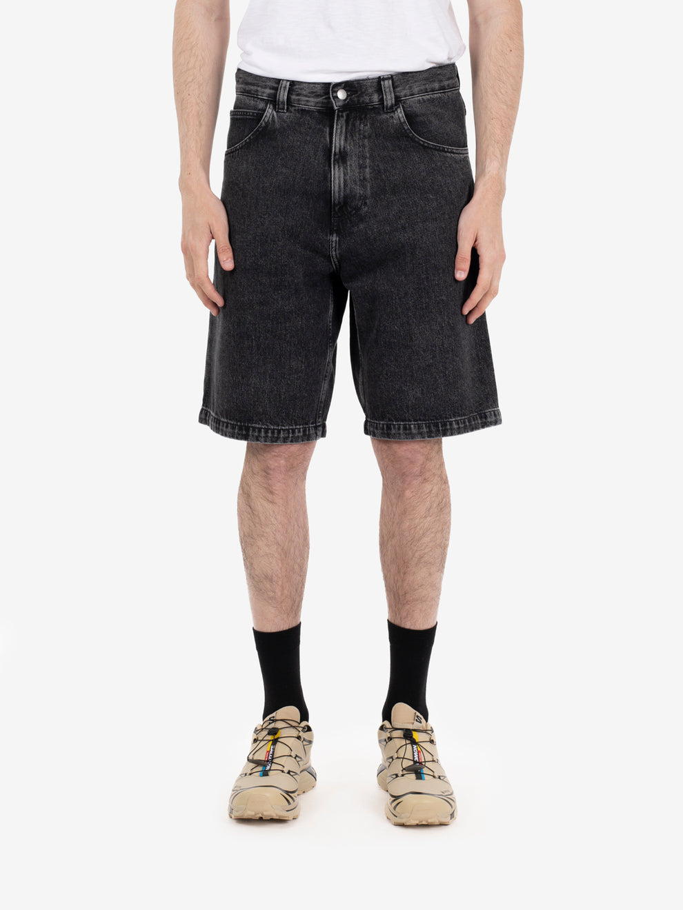 Worker short, matte wash