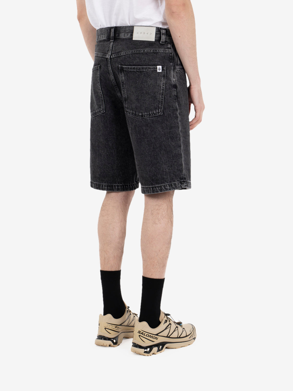Worker short, matte wash