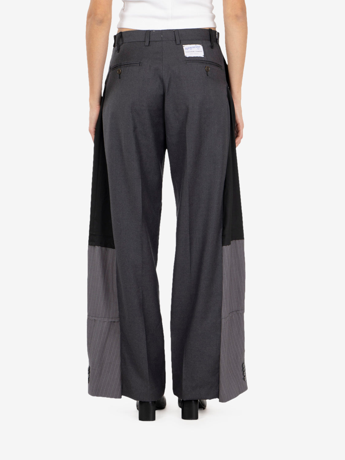Pantaloni patchwork con pinces grigio