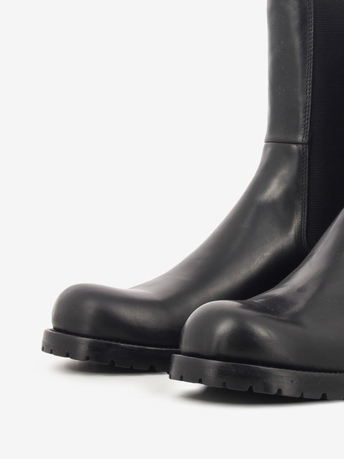 Todi black leather Chelsea boots