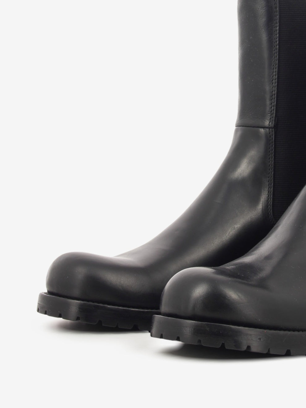 Todi black leather Chelsea boots