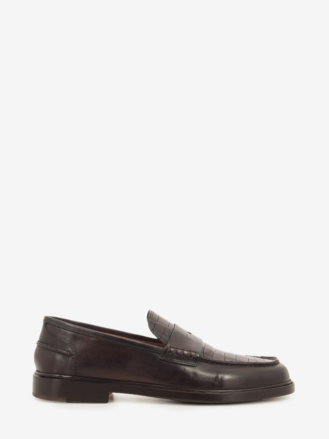 Dark brown crocodile-effect leather loafer
