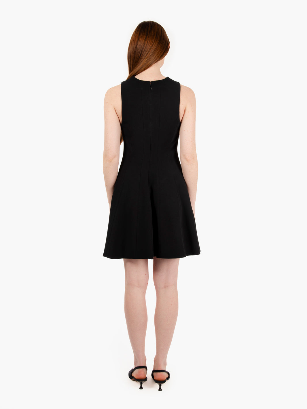 Short sleeveless crepe dress in black