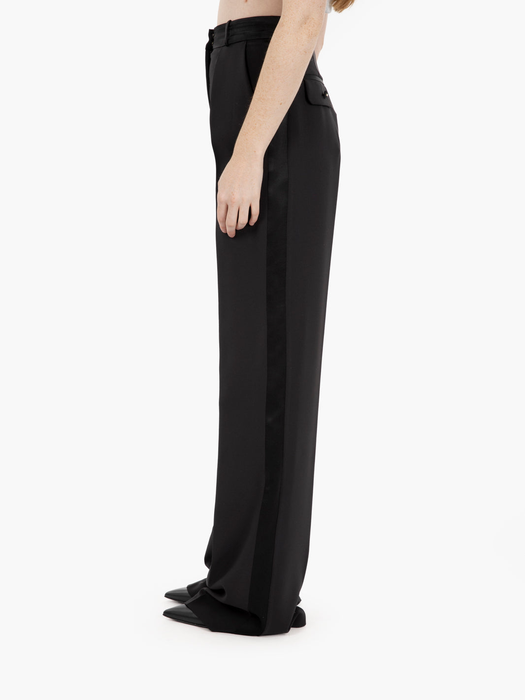 Pantaloni in crêpe fluido nero