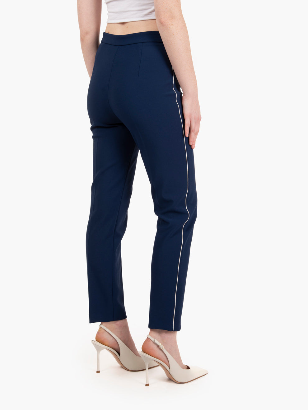 Skinny pants in crepe piping overseas / butter