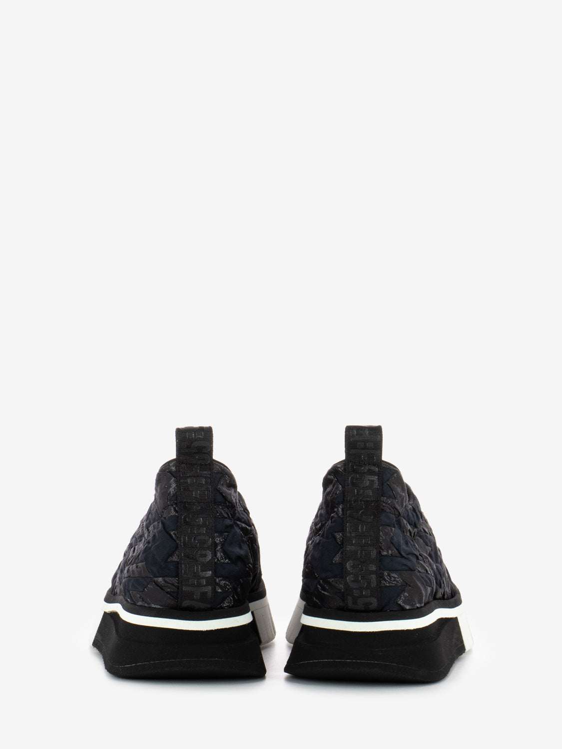 Sneakers F65 gunnar nere