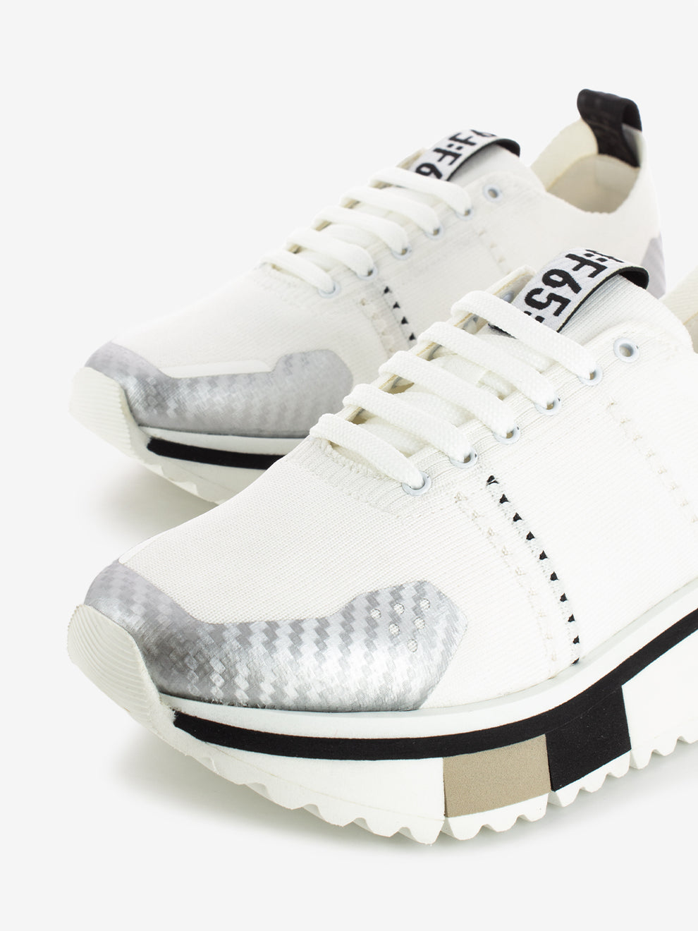 F65 knit white / silver sneakers