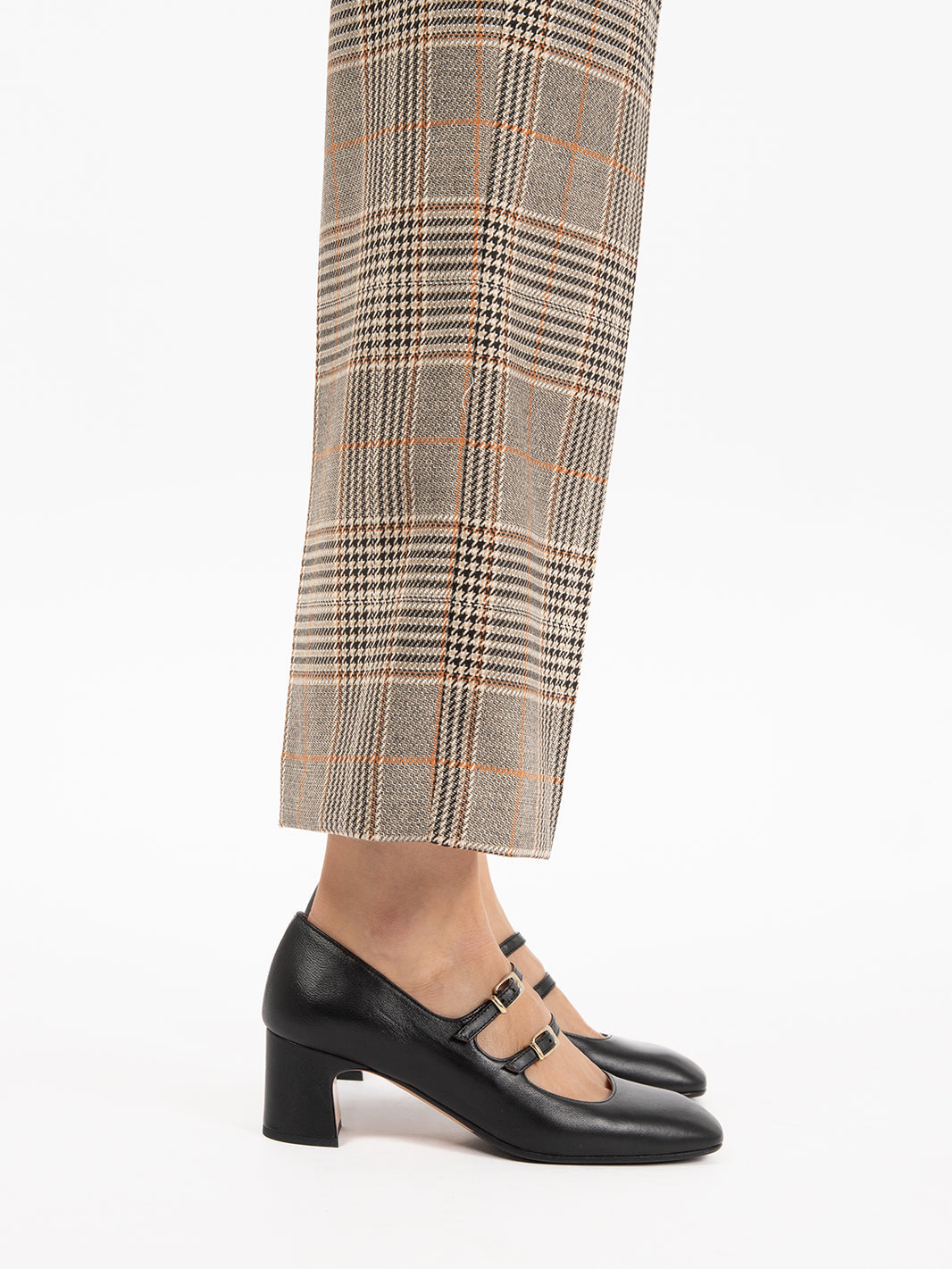 Chunky heel décolleté with two buckles in black nappa