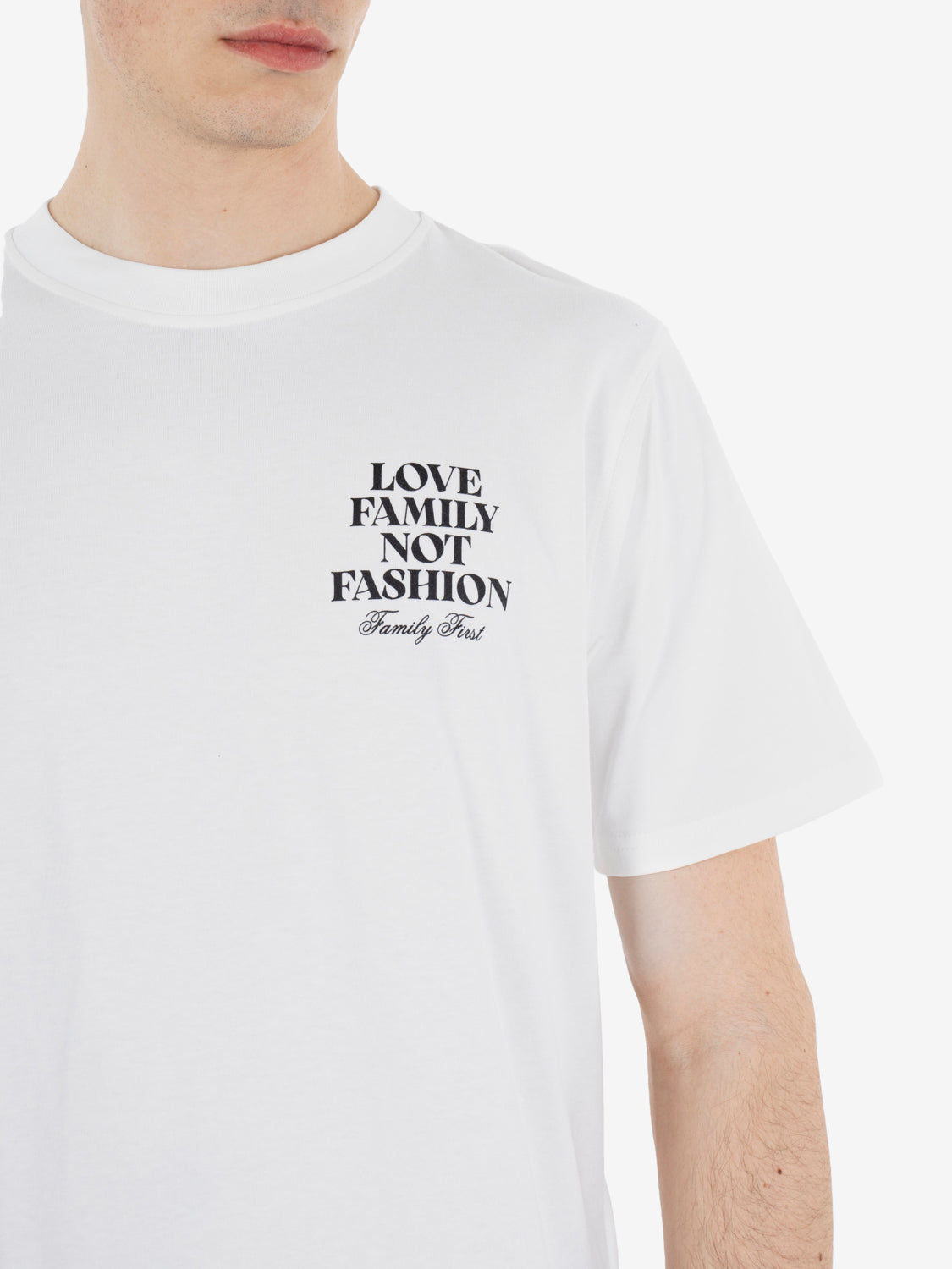T-Shirt Love Family Not Fashion white