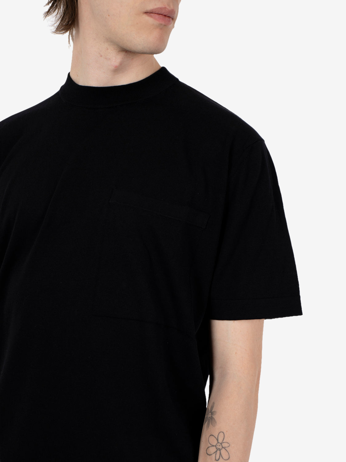 T-shirt girocollo over nero