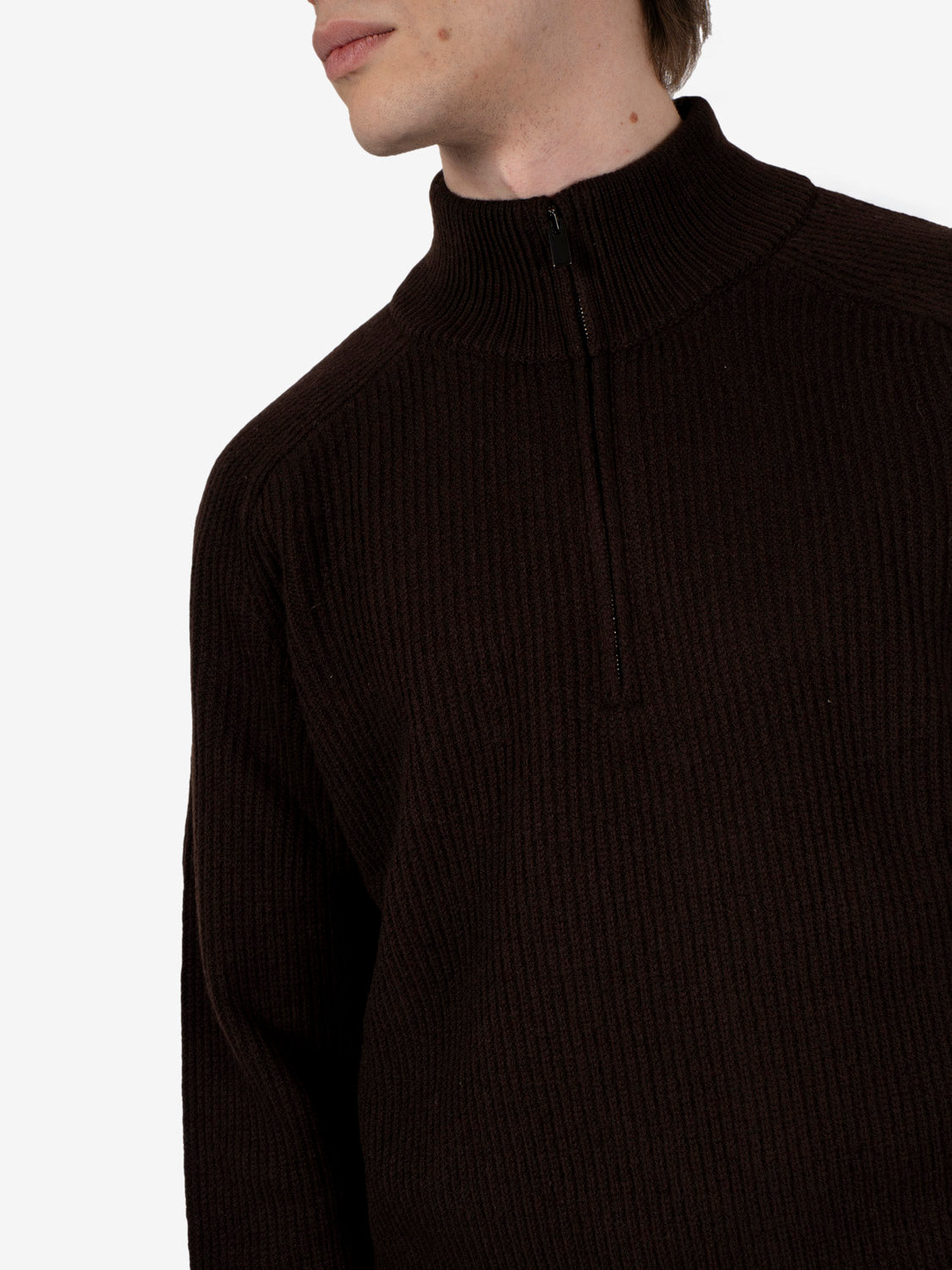 Coffee-colored zip-up sweater with a British-style ribbed collar