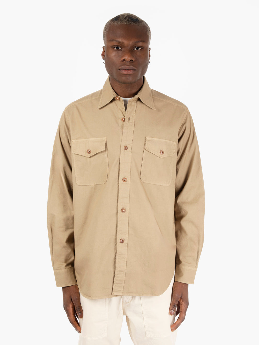 Overshirt with front pockets beige