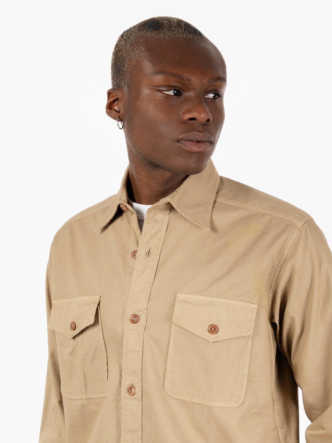 Overshirt with front pockets beige