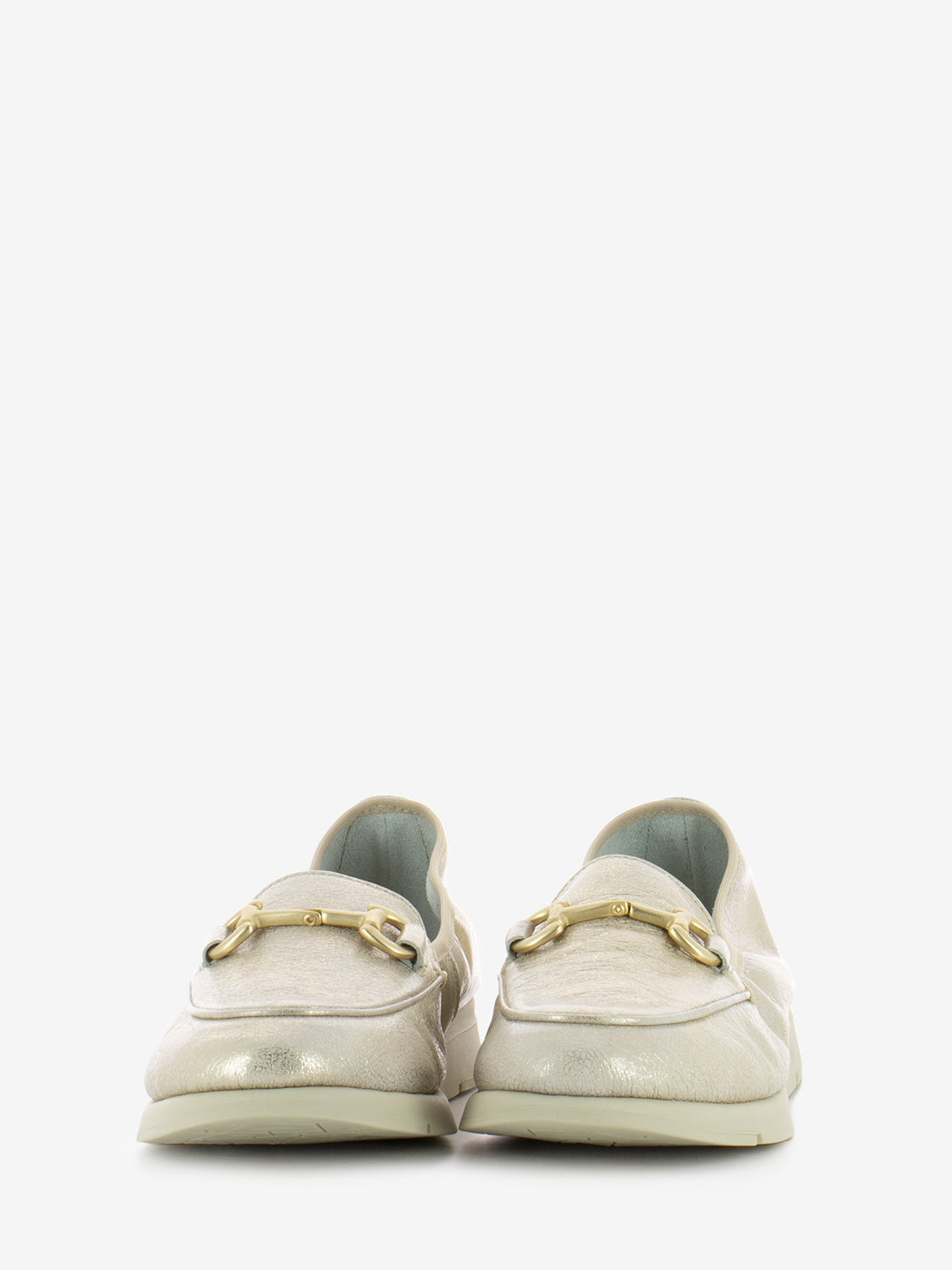 Silvy moccasin with platinum clamp