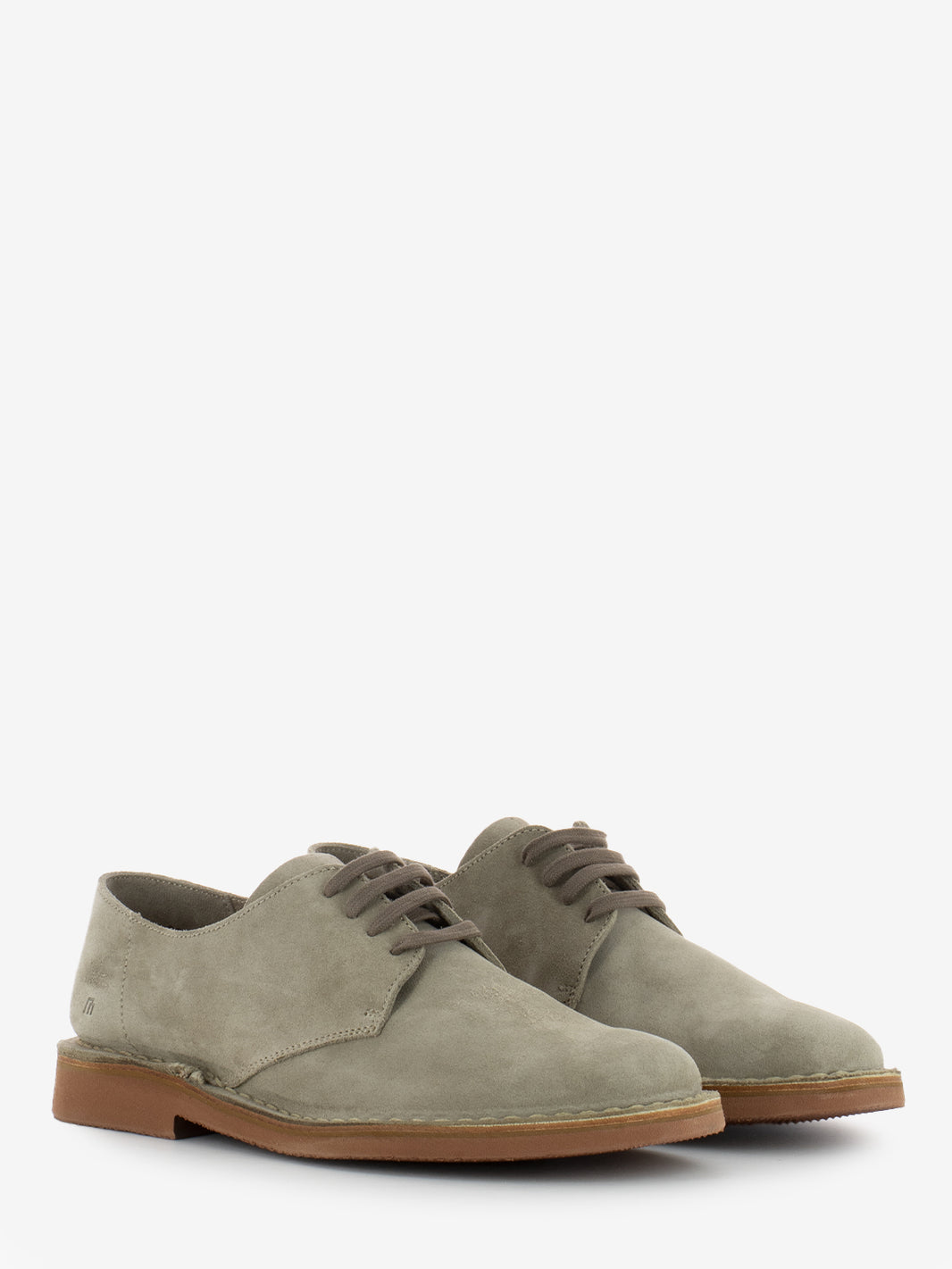 Scarpa in suede sabbia