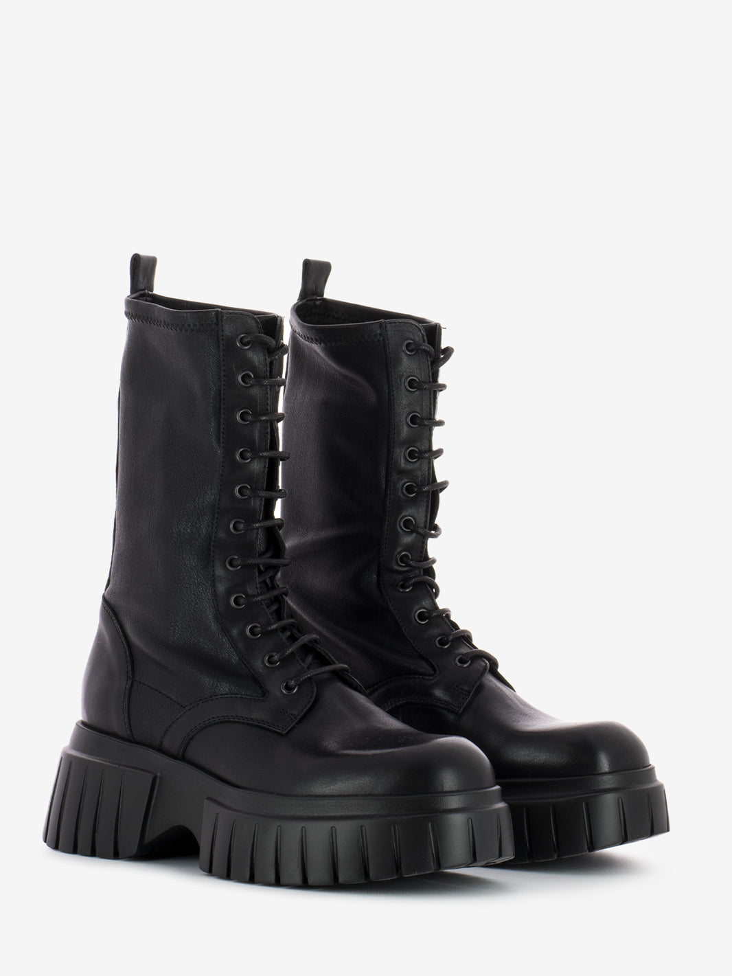 Black Santiago platform amphibian