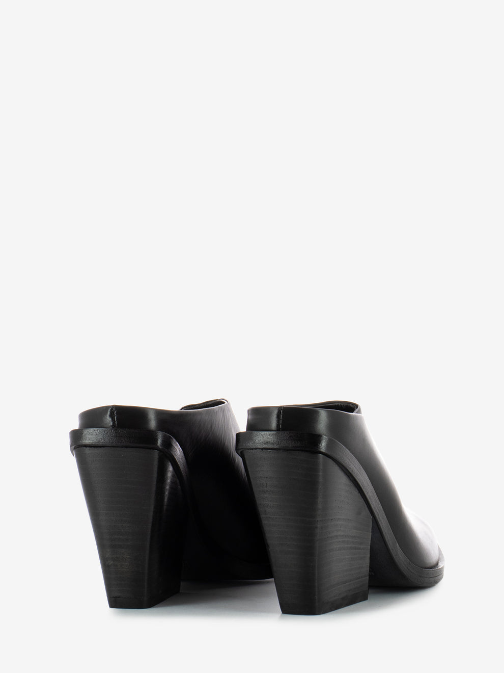 Leather clogs with black heel