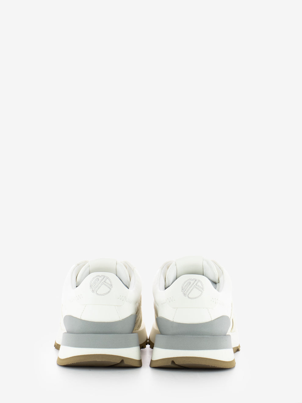 Cloe sneaker in milk leather