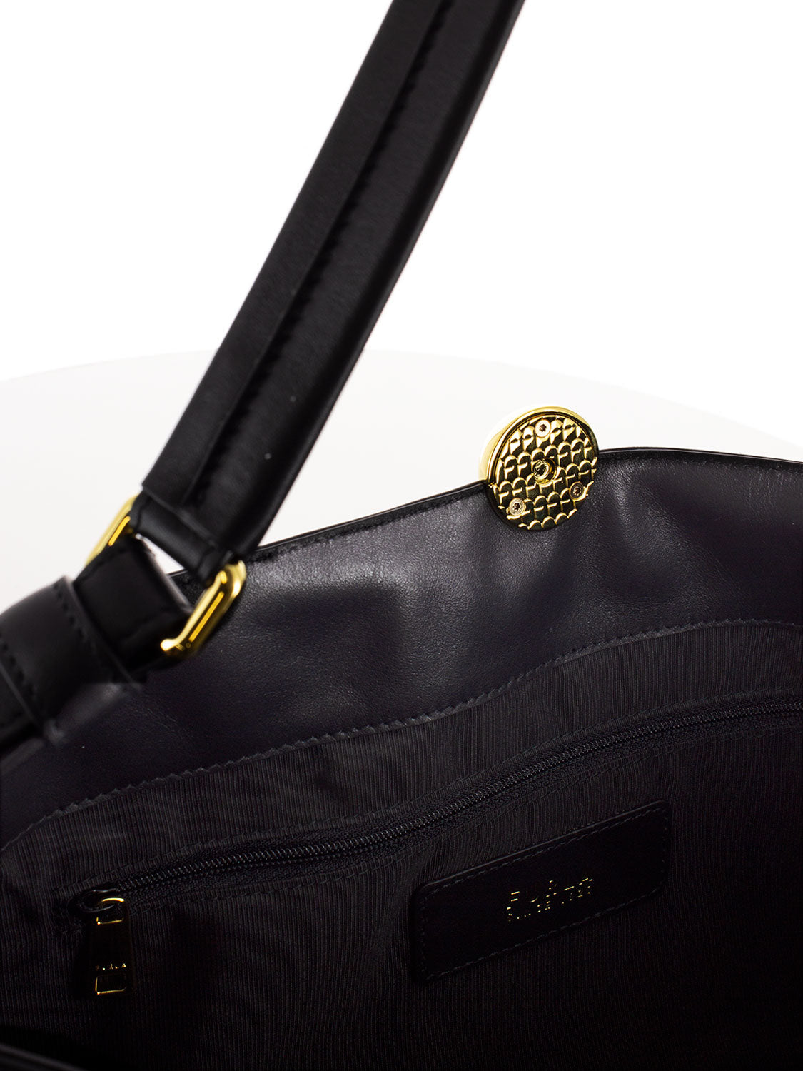 Sfera L shoulder bag in black leather