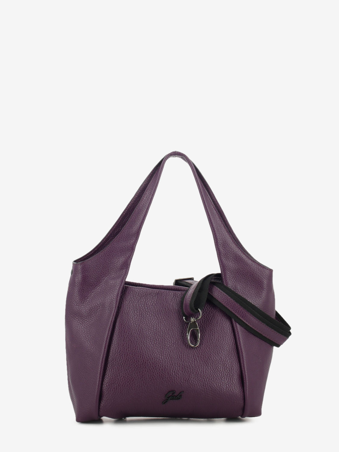 Zeynep M in pelle magenta