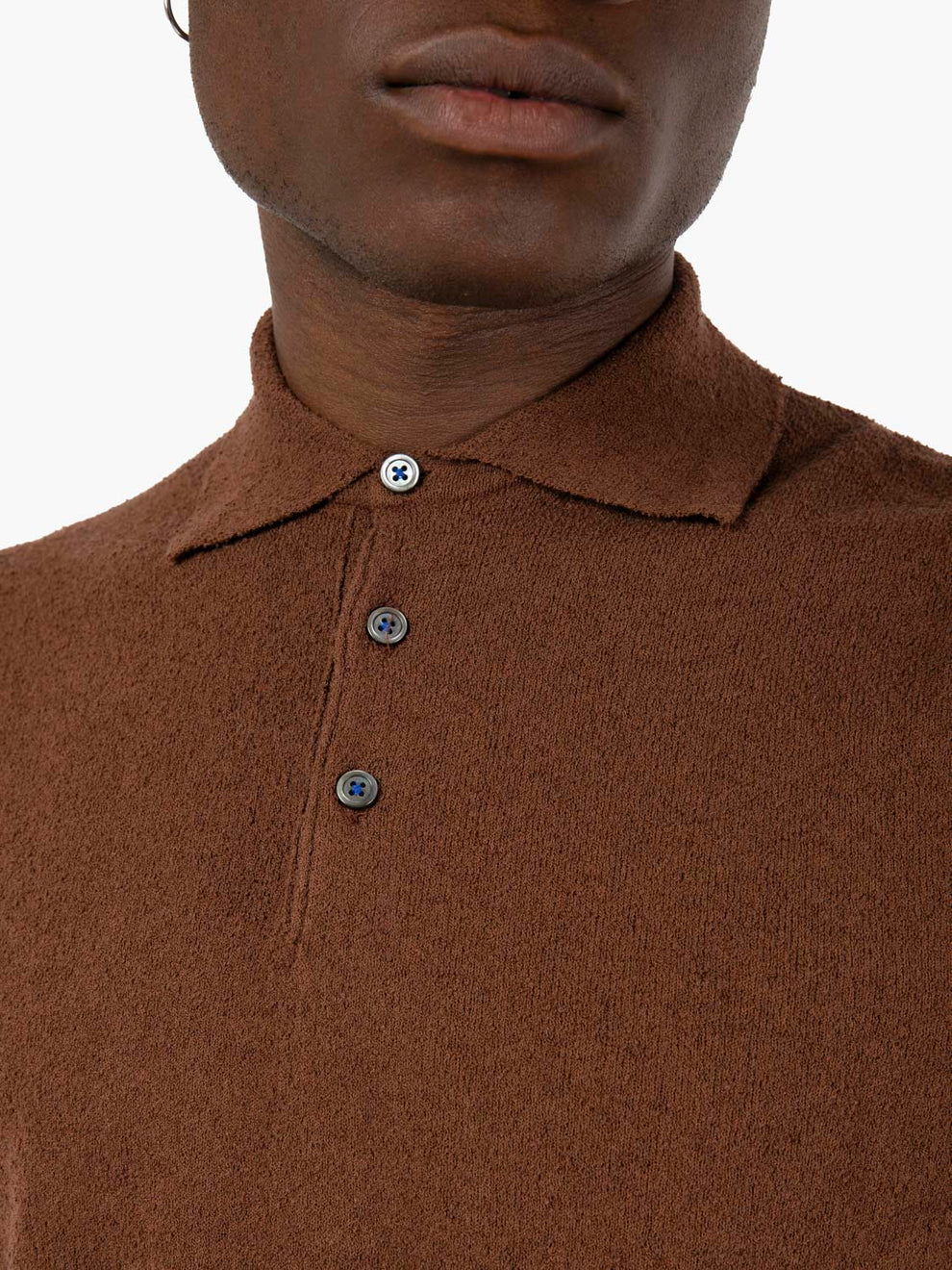 Polo James marrone