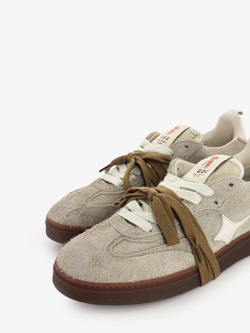 Earth sneakers in taupe / hairy suede