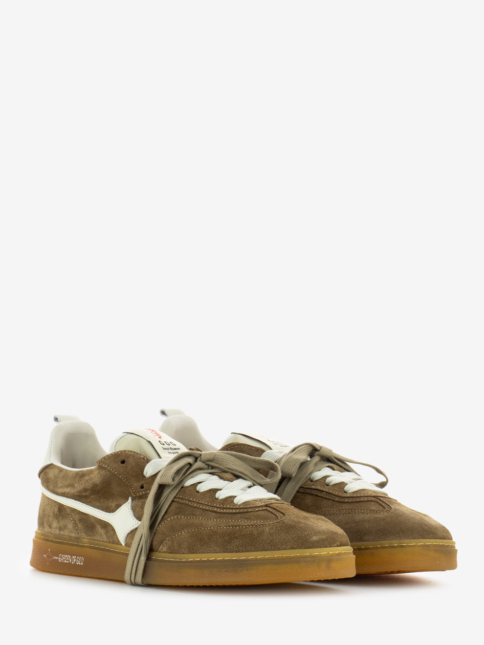 Sneakers in dark beige earth suede