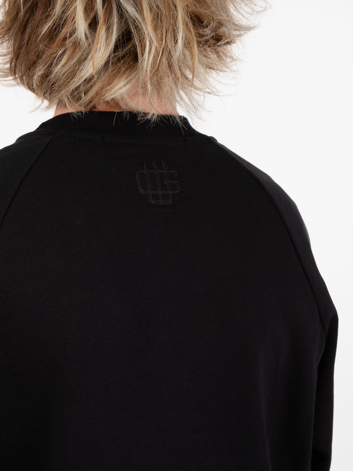 Crewneck sweater raglan chaos black