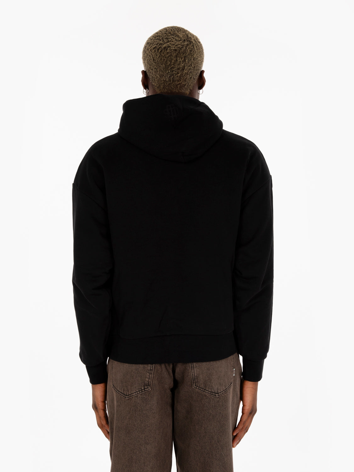 Double layer hoodie with double embroidery chaos black